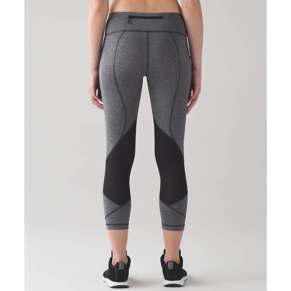 Lululemon Pace Rival Crop 22” Heathered Black / Black Size 6